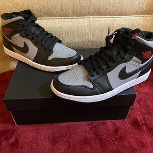 Air Jordan 1 Mid